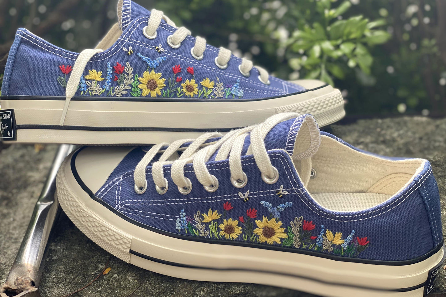 Daisy - Personalized Embroidered Low Top Shoes - Custom Low Top Shoes for Women