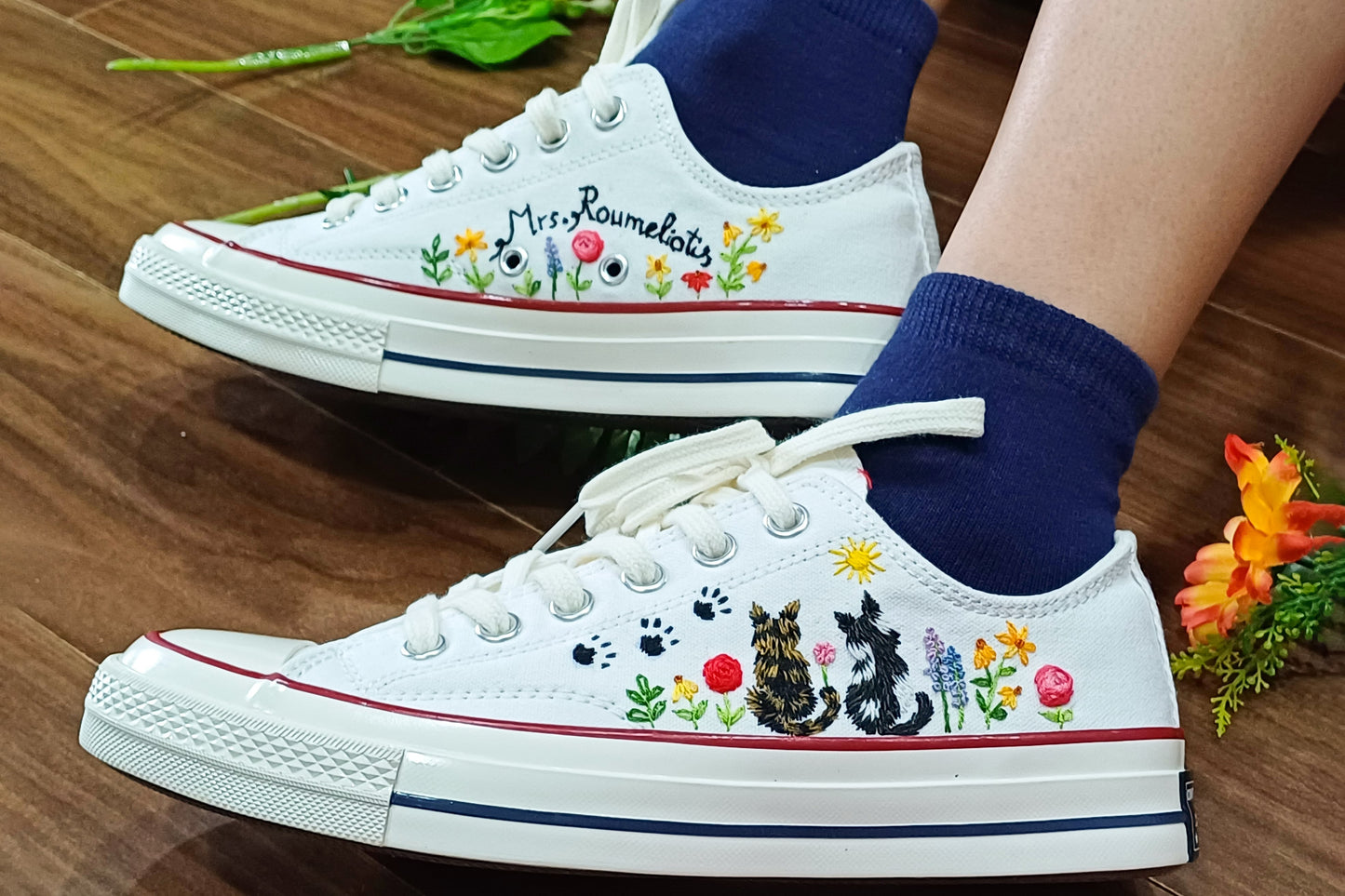 Cats - Personalized Embroidered Low Top Shoes - Custom Low Top Shoes for Women