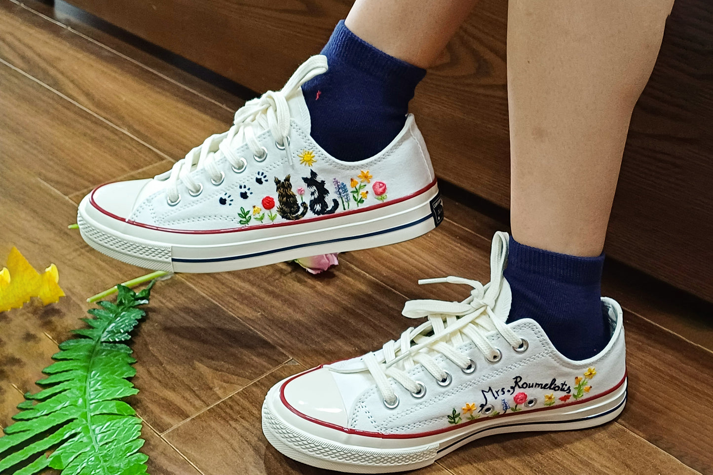 Cats - Personalized Embroidered Low Top Shoes - Custom Low Top Shoes for Women