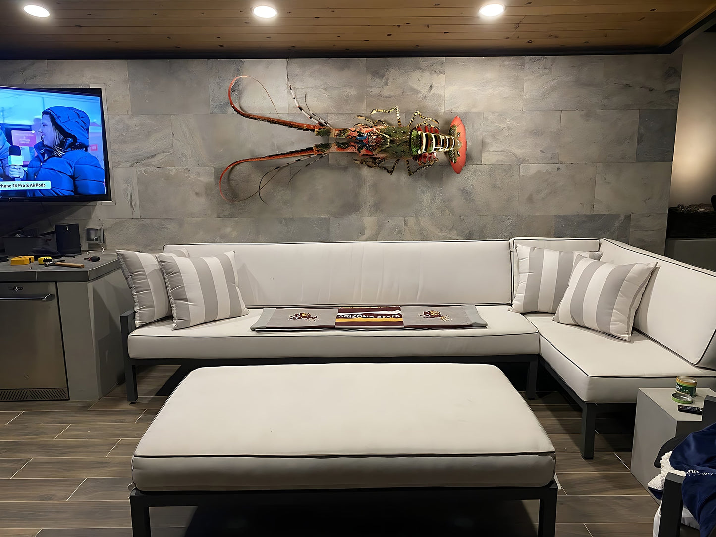 31-Inch Handmade Bamboo Lobster Model for Wall Decoration