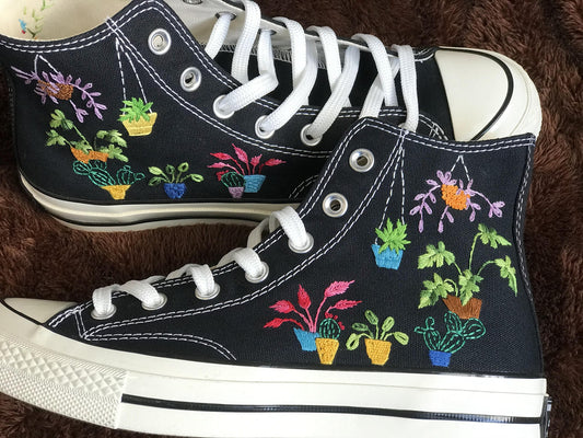 Converse shoes embroidered flower basket/ Chuck Taylor Converse Women's