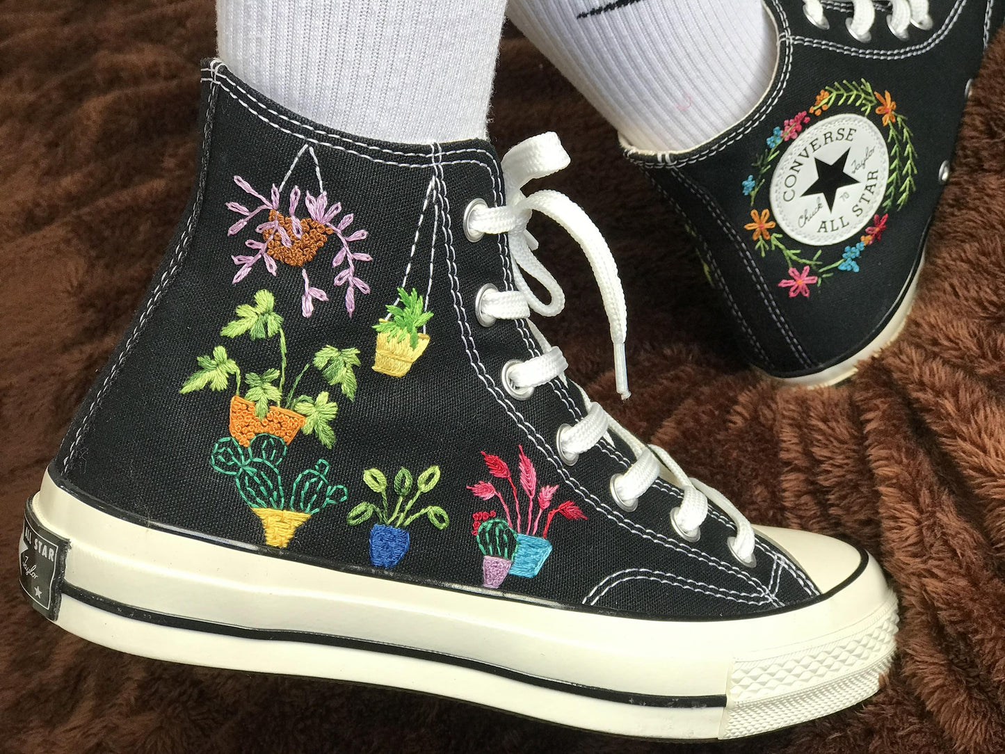 Converse shoes embroidered flower basket/ Chuck Taylor Converse Women's