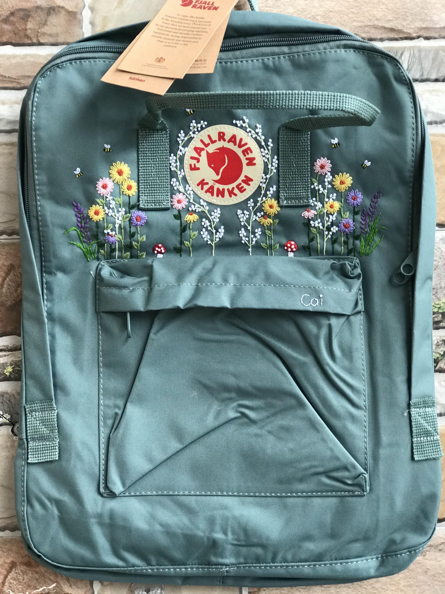 Fjallraven Kanken Backpack with Embroidered Daisy Flowers of Various Colors - Personalized Embroidered Backpack - Custom Bag for Women
