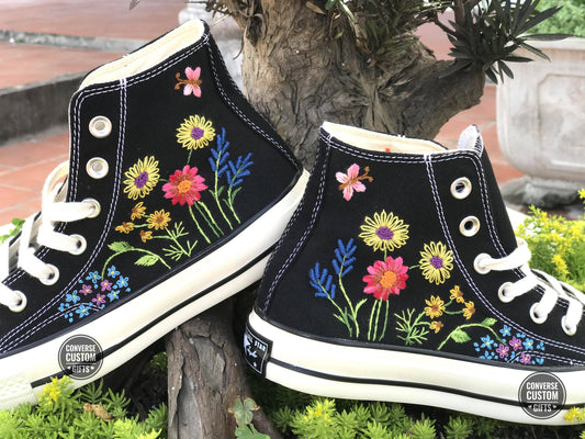 Embroidered converse/ Custom converse Chuck Taylor embroidered flower