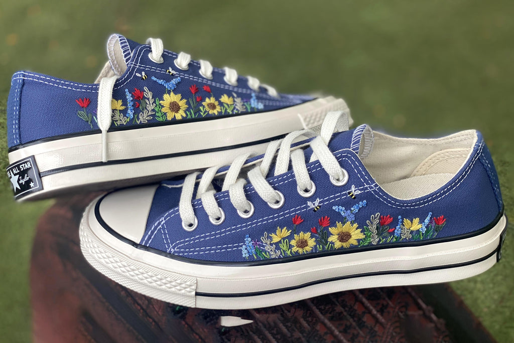  Customized Low-Cut Converse Shoes with Vibrant Sunflower Embroidery 