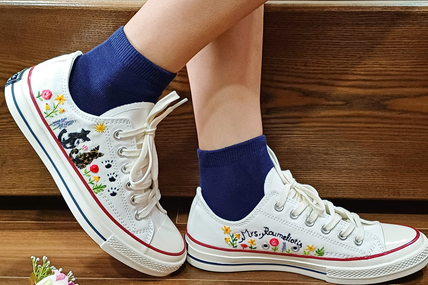 Custom cat embroidered low top converse shoes, Custom embroidered pets