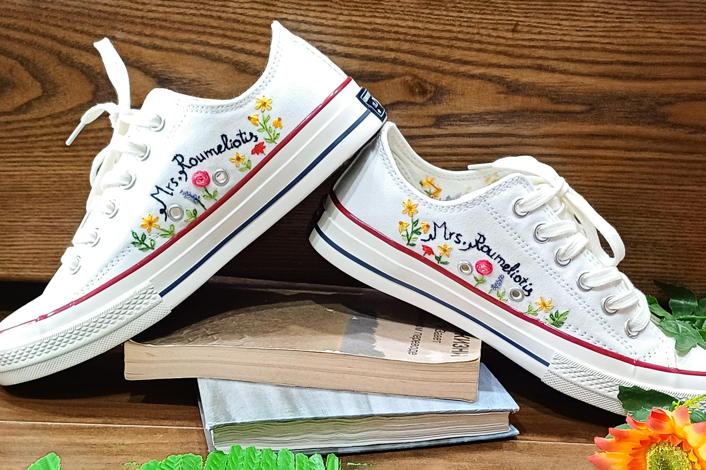 Custom cat embroidered low top converse shoes, Custom embroidered pets