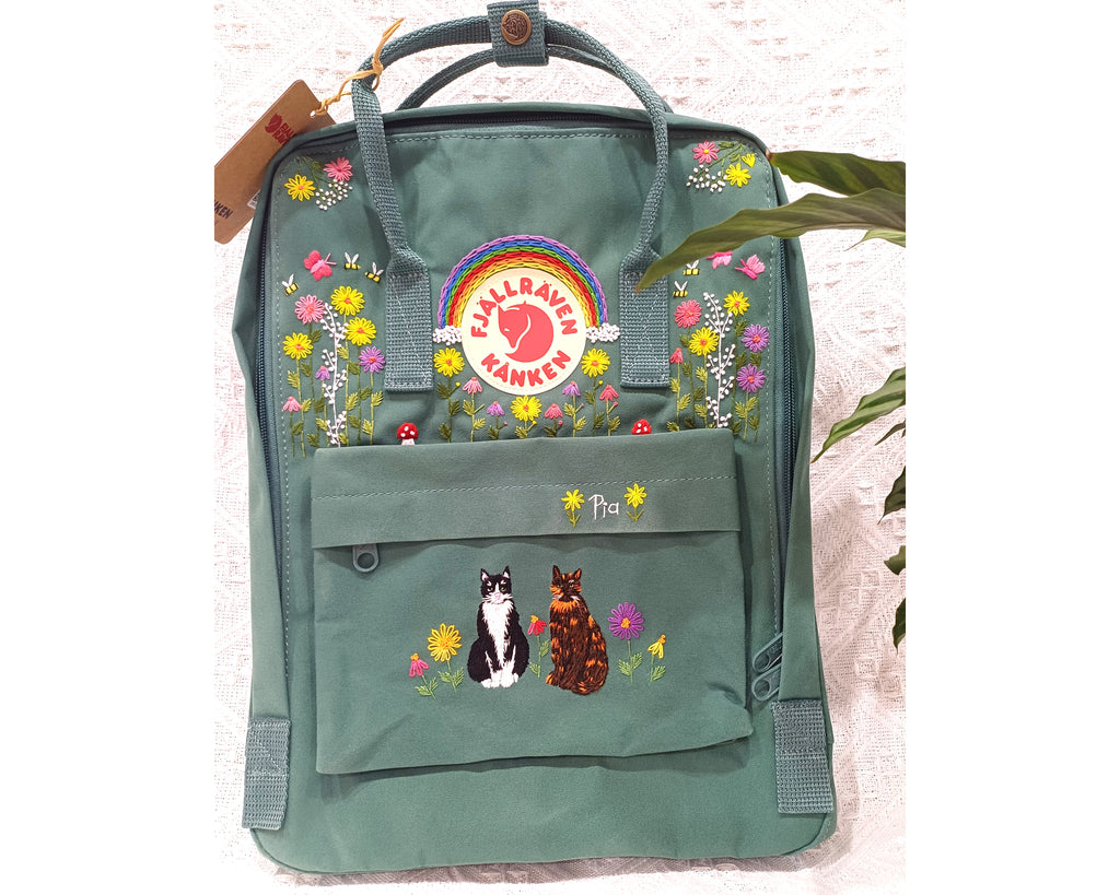  Fjallraven Kanken Backpack embroidered with cats, pets, and customized cats - Personalized Embroidered Backpack - Custom Bag for Women 