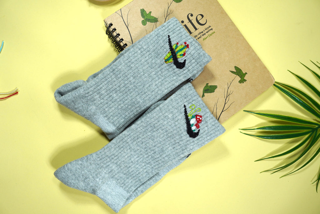  Hand-embroidered socks with mushrooms 