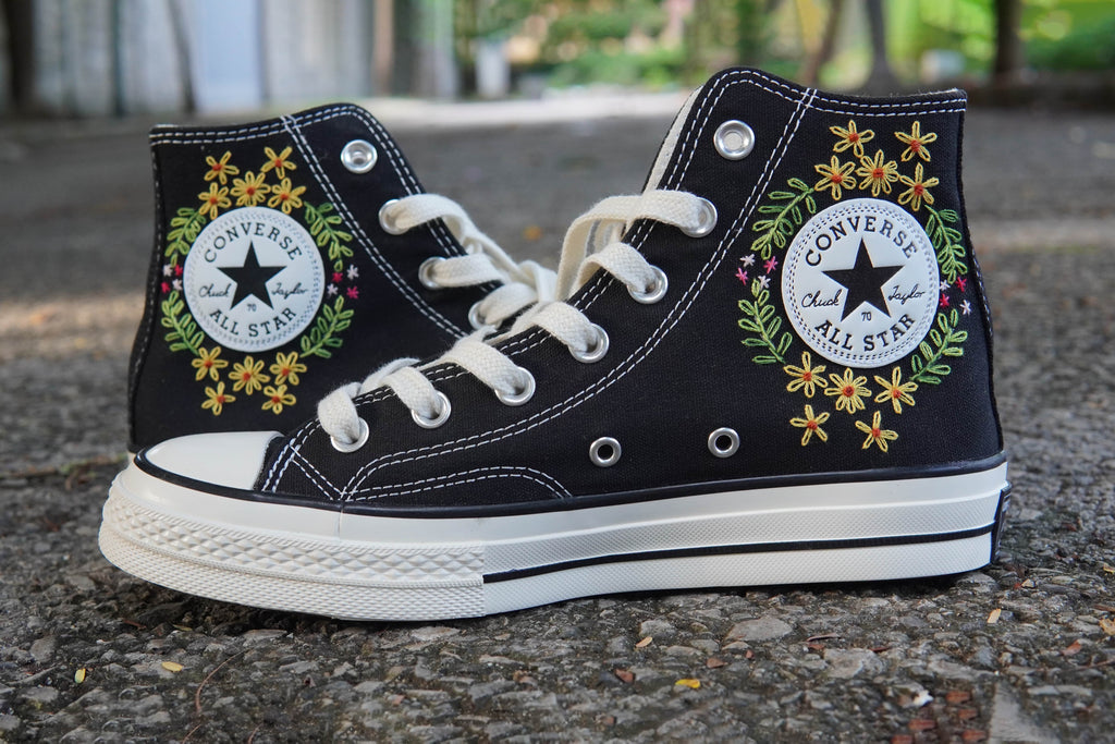  Custom converse Chuck Taylor embroidered flowers 