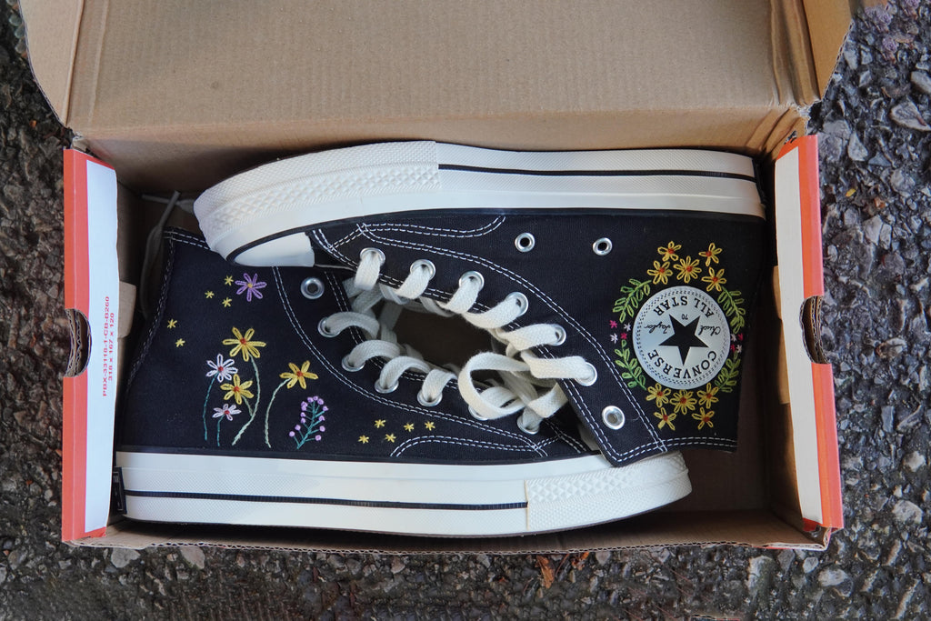  Custom converse Chuck Taylor embroidered flowers 