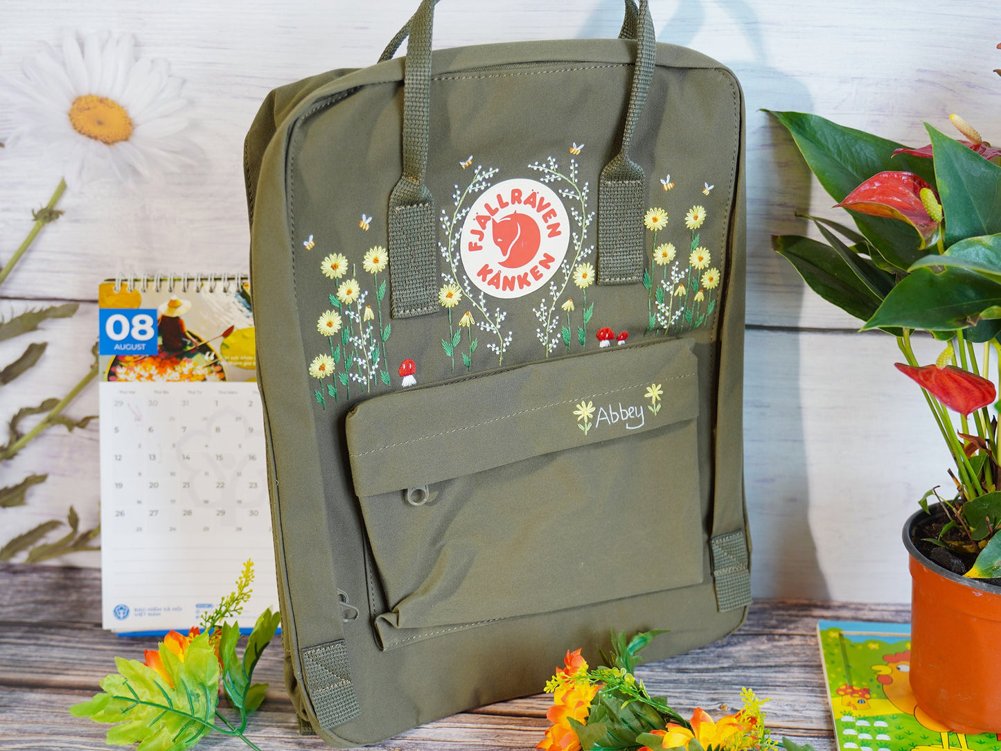 Hand Embroidery on Fjallraven Kanken Backpack with Flowers