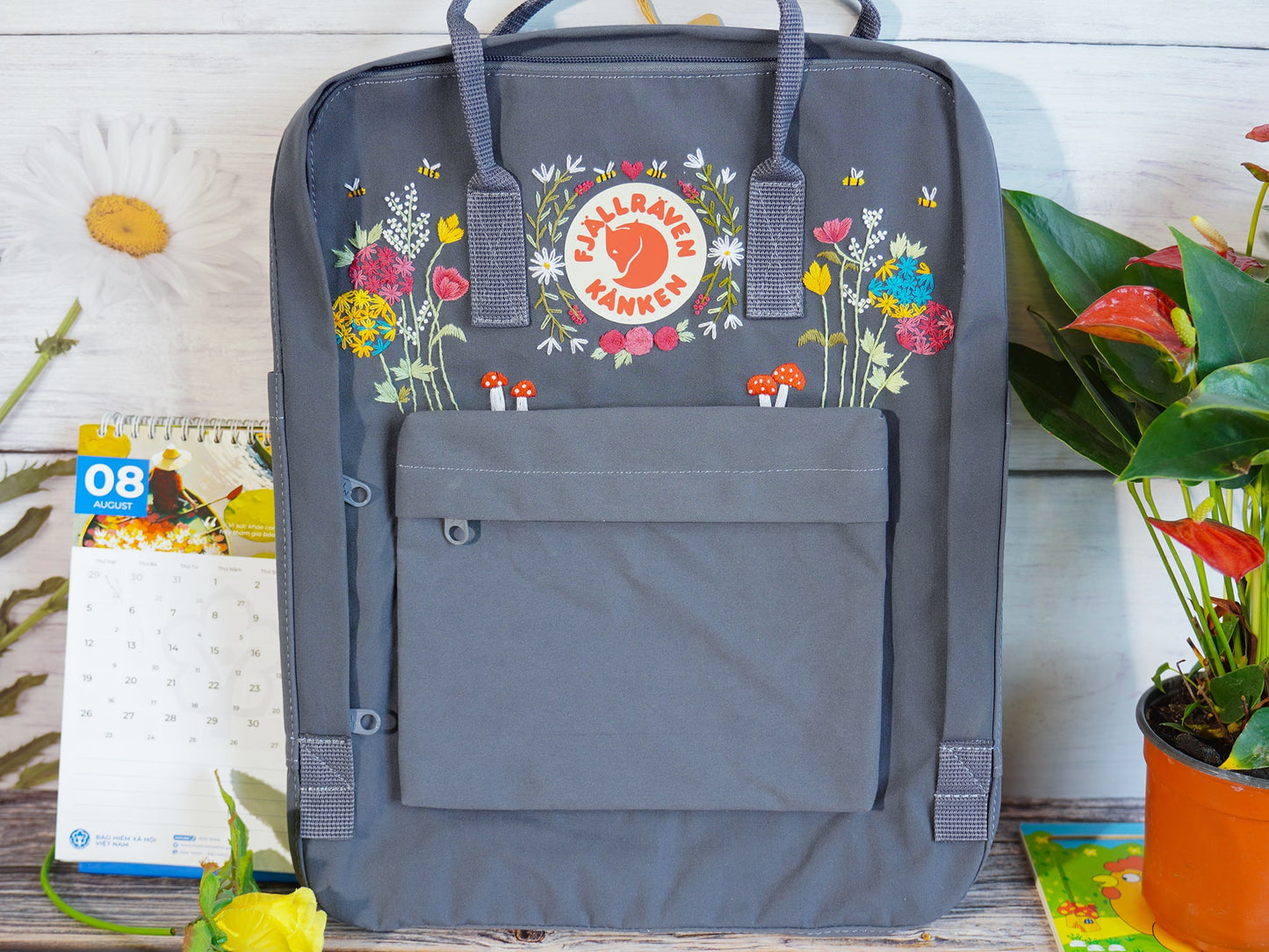 Fjallraven kanken backpack embroidered with hydrangeas