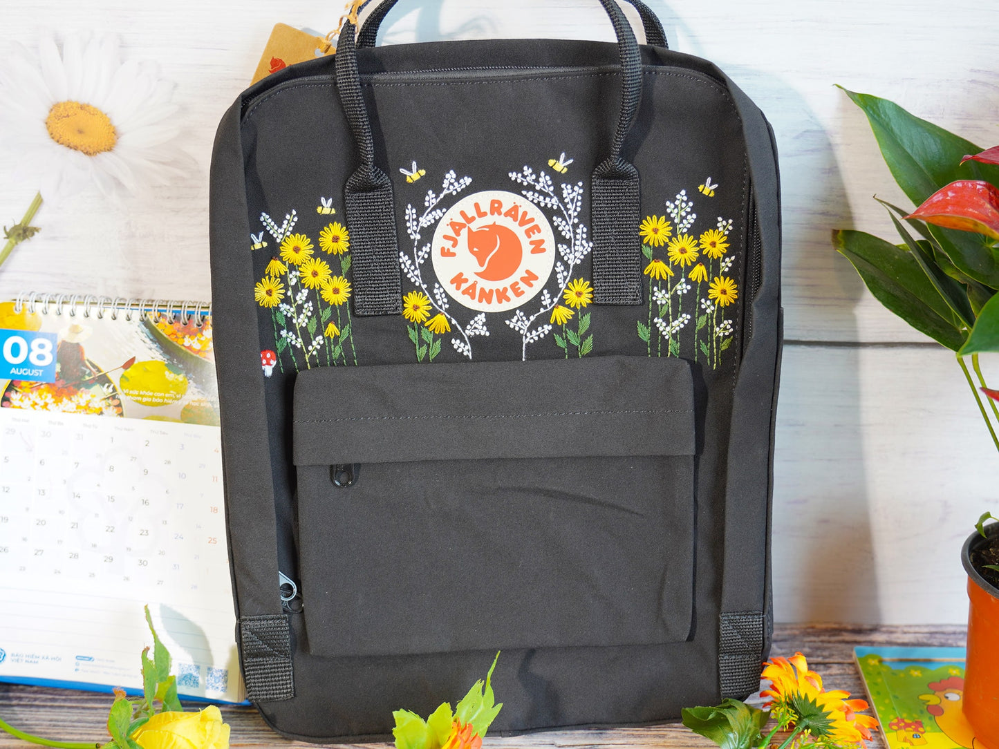 Fjallraven kanken backpack embroidered with flowers and bees