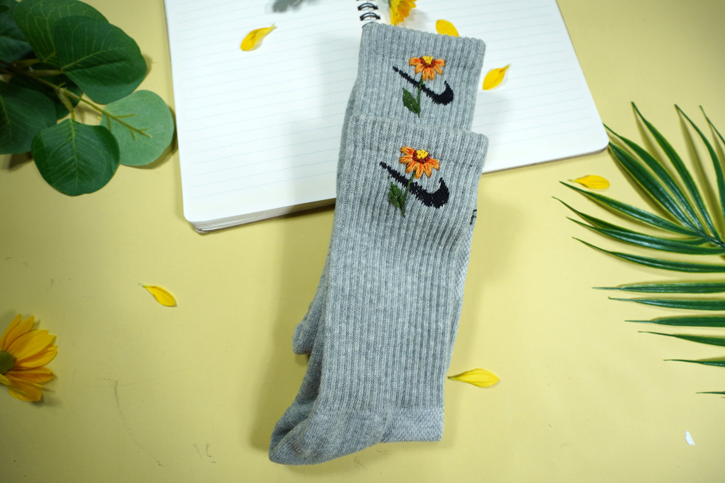 Custom Socks/custom Colorful Flowers Socks/handmade