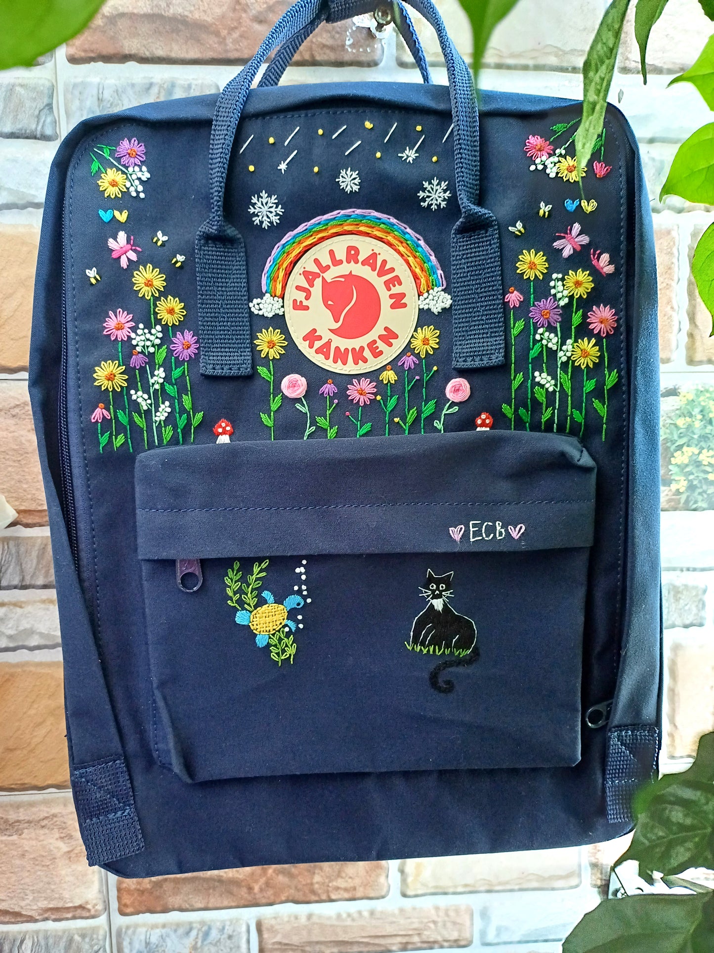 Fjallraven Kanken Backpack with Embroidered Turtle and Cat - Personalized Embroidered Backpack - Custom Bag for Women