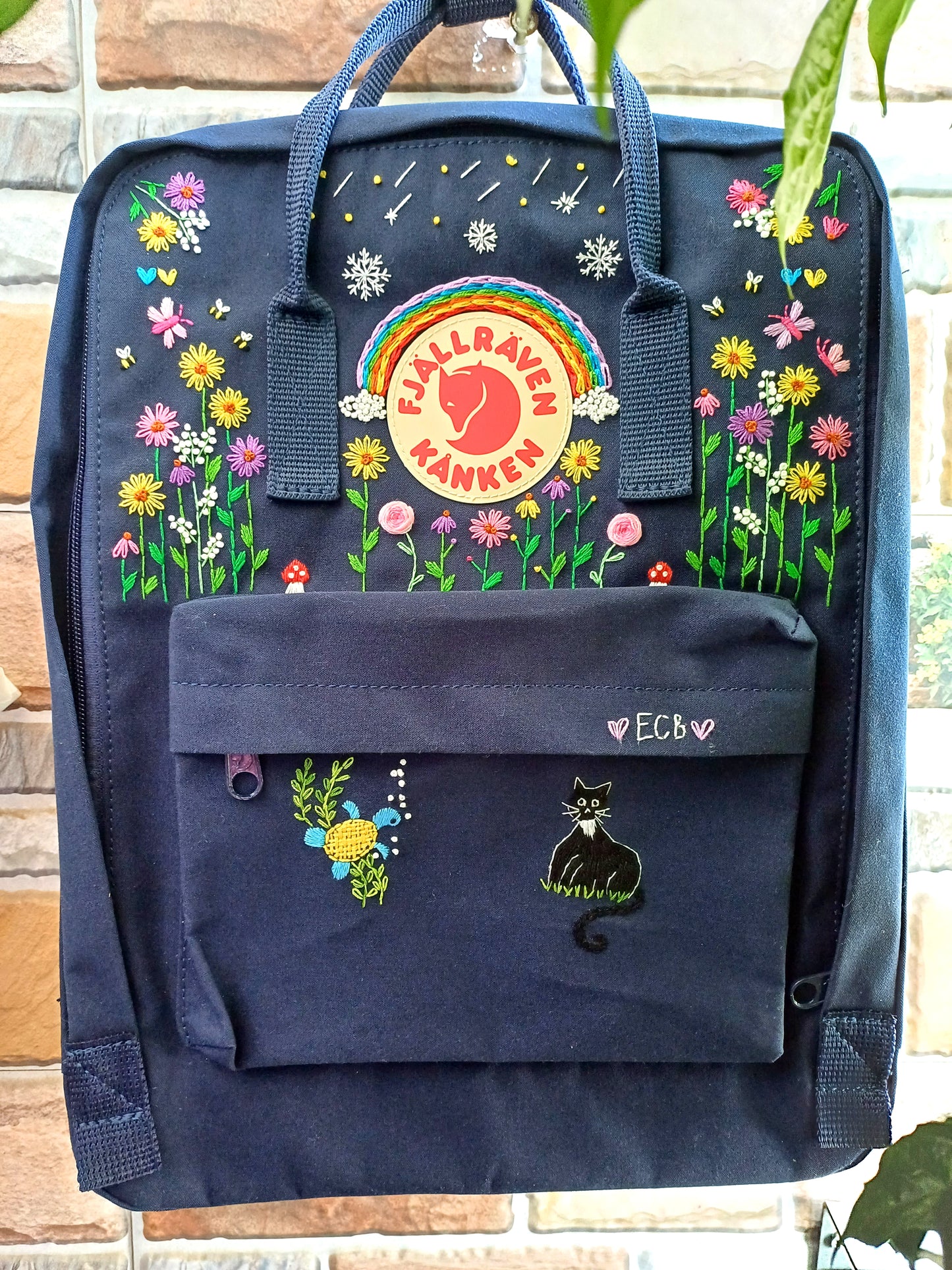 Fjallraven Kanken Backpack with Embroidered Turtle and Cat - Personalized Embroidered Backpack - Custom Bag for Women
