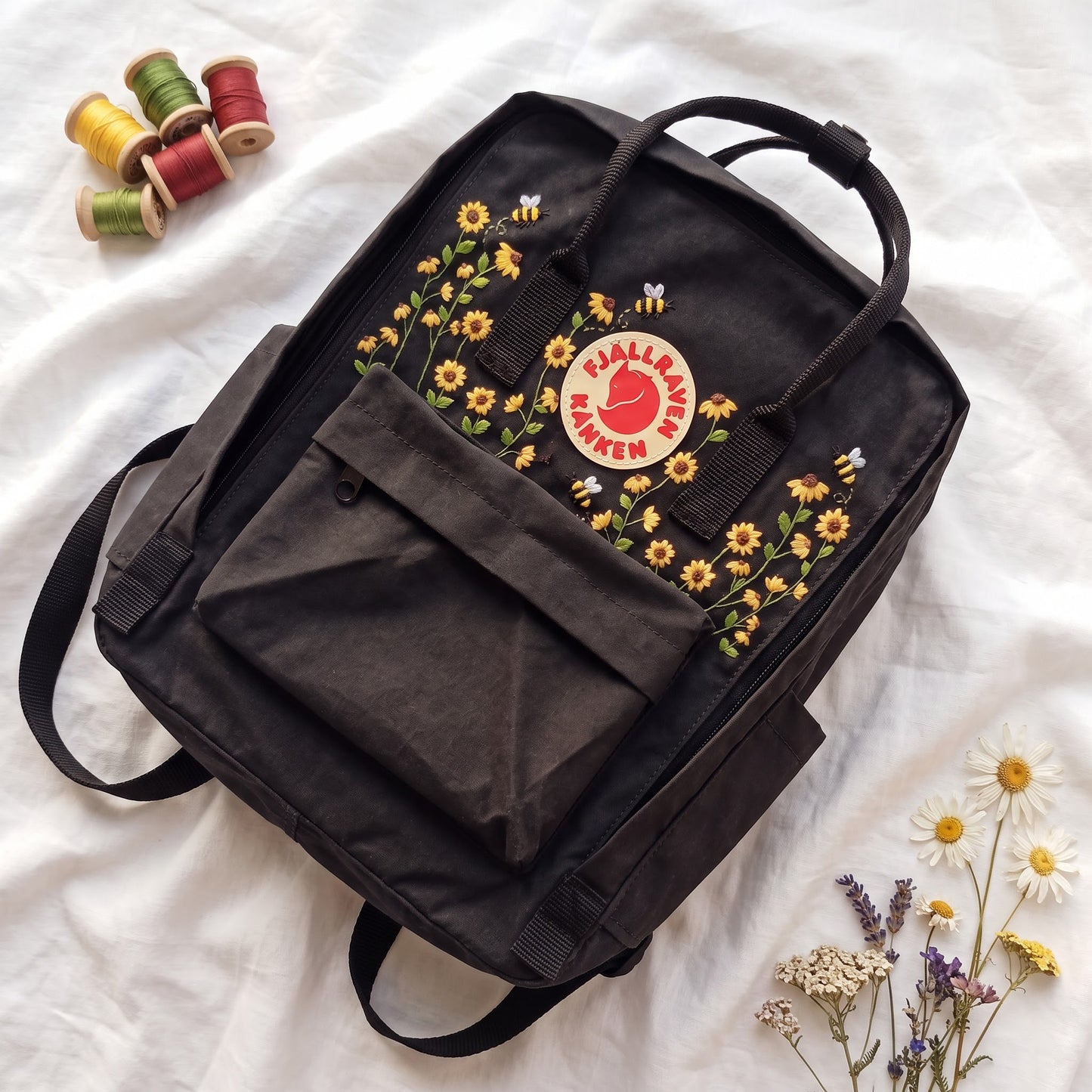 Personalized Fjallraven Kanken Sunflower Backpack | Embroidered Wildflower & Bee Kanken Bag | Handmade Floral Backpack | Garden Lover Gift