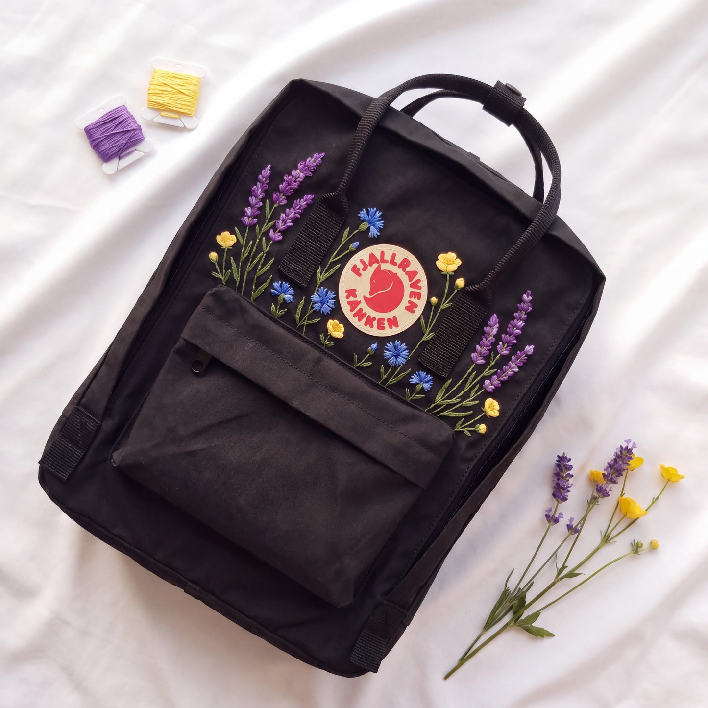 Fjallraven Kanken Backpack Embroidered with Wildflowers, Wildflower Meadow Kanken Backpack, Personalized Custom Kanken Backpack
