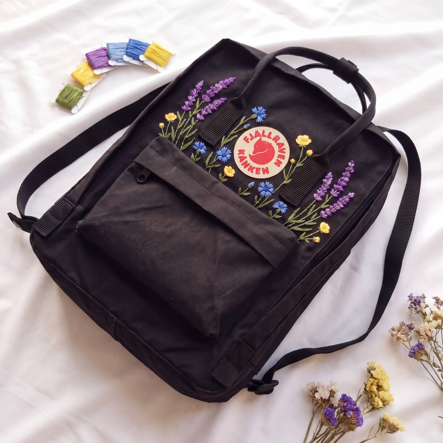 Fjallraven Kanken Backpack Embroidered with Wildflowers, Wildflower Meadow Kanken Backpack, Personalized Custom Kanken Backpack