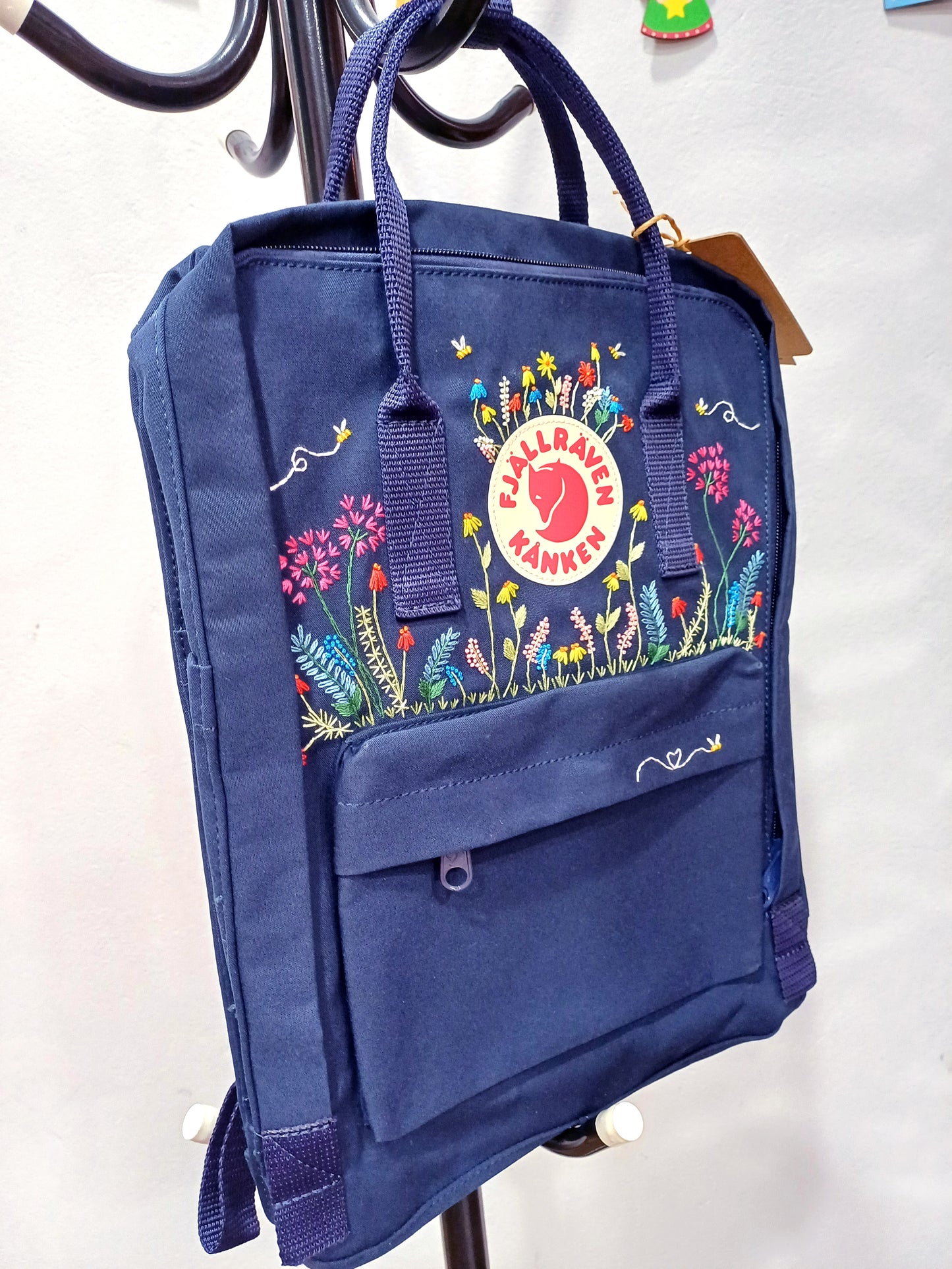 Fjallraven Kanken Backpack with Embroidered Dandelions and Bees - Personalized Embroidered Backpack - Custom Bag for Women