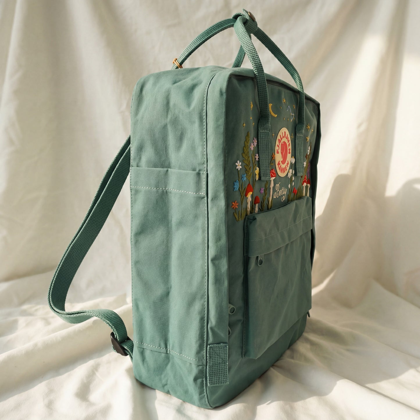 Fjallraven Kanken Backpack Embroidered with Mushrooms and Wildflowers | Mushroom & Floral Design Backpack | Personalized Custom Kanken