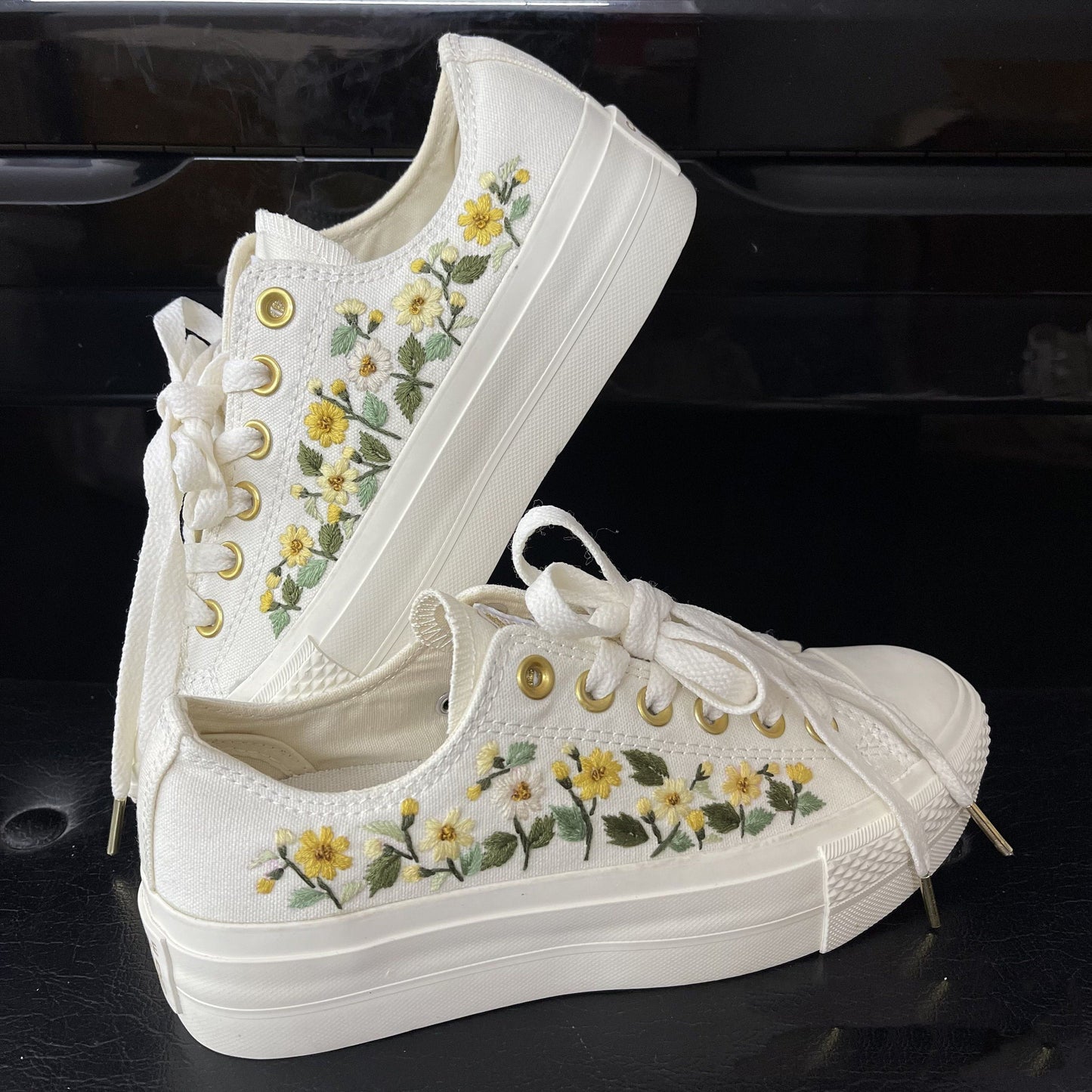 Custom Coverse Platform/ Wedding Flowers Embroidered Converse/ Bridal Flowers Embroidered Sneakers/ Sunflowers Embroidered Sneakers