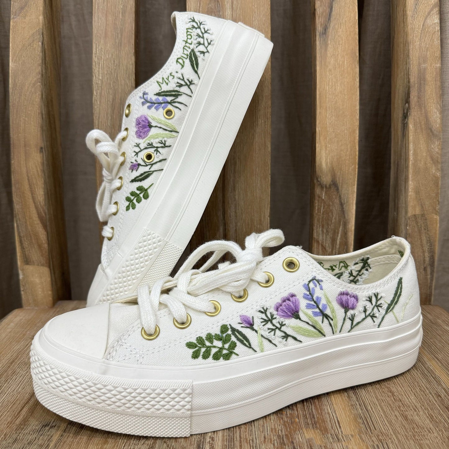 Custom Coverse Platform/ Wedding Flowers Embroidered Converse/ Bridal Flowers Embroidered Sneakers/ Tulips Embroidered Sneakers