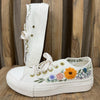  Custom Coverse Platform/ Wedding Flowers Embroidered Converse/ Bridal Flowers Sneakers/ Tana Daisies Flowers Embroidered Sneakers 