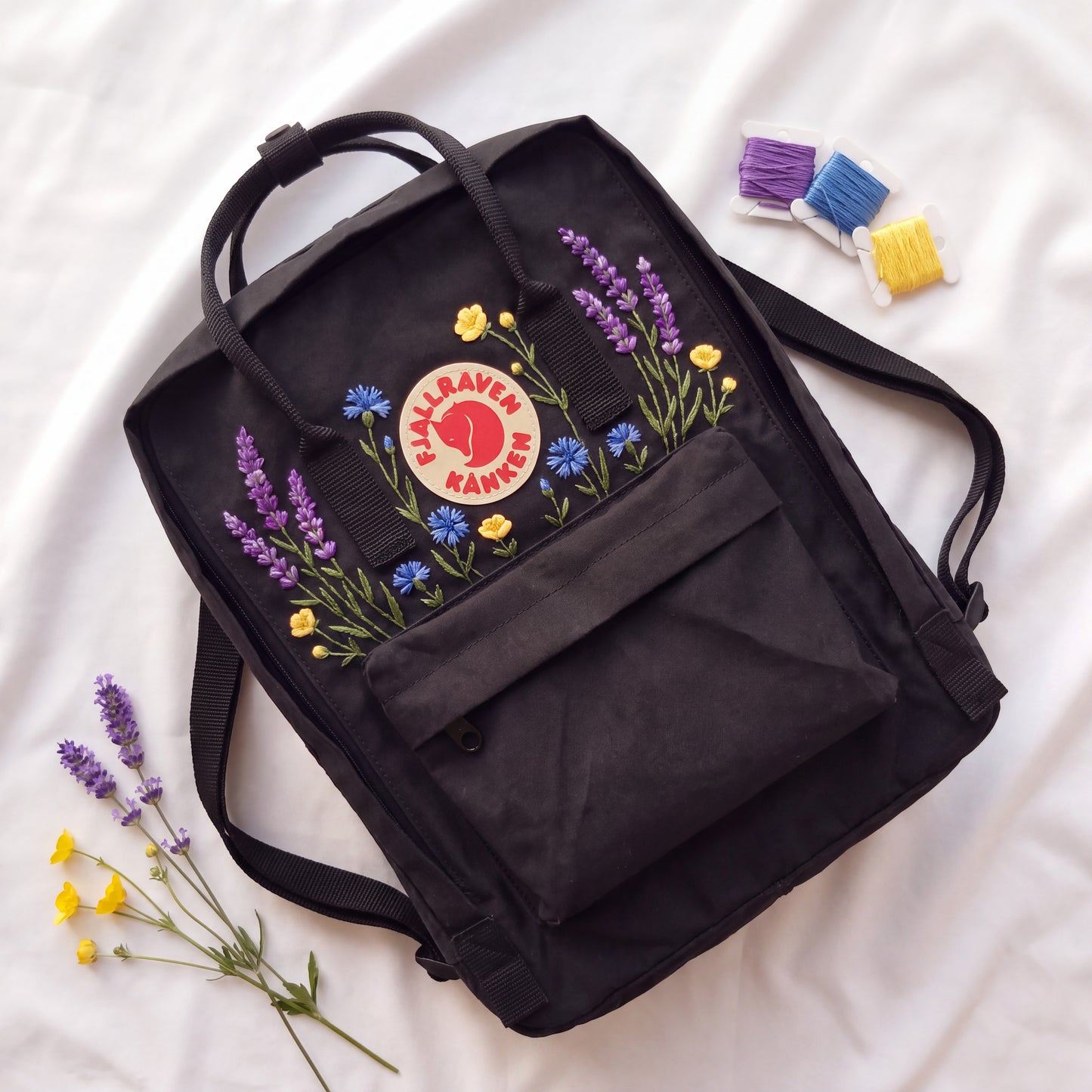 Fjallraven Kanken Backpack Embroidered with Wildflowers, Wildflower Meadow Kanken Backpack, Personalized Custom Kanken Backpack