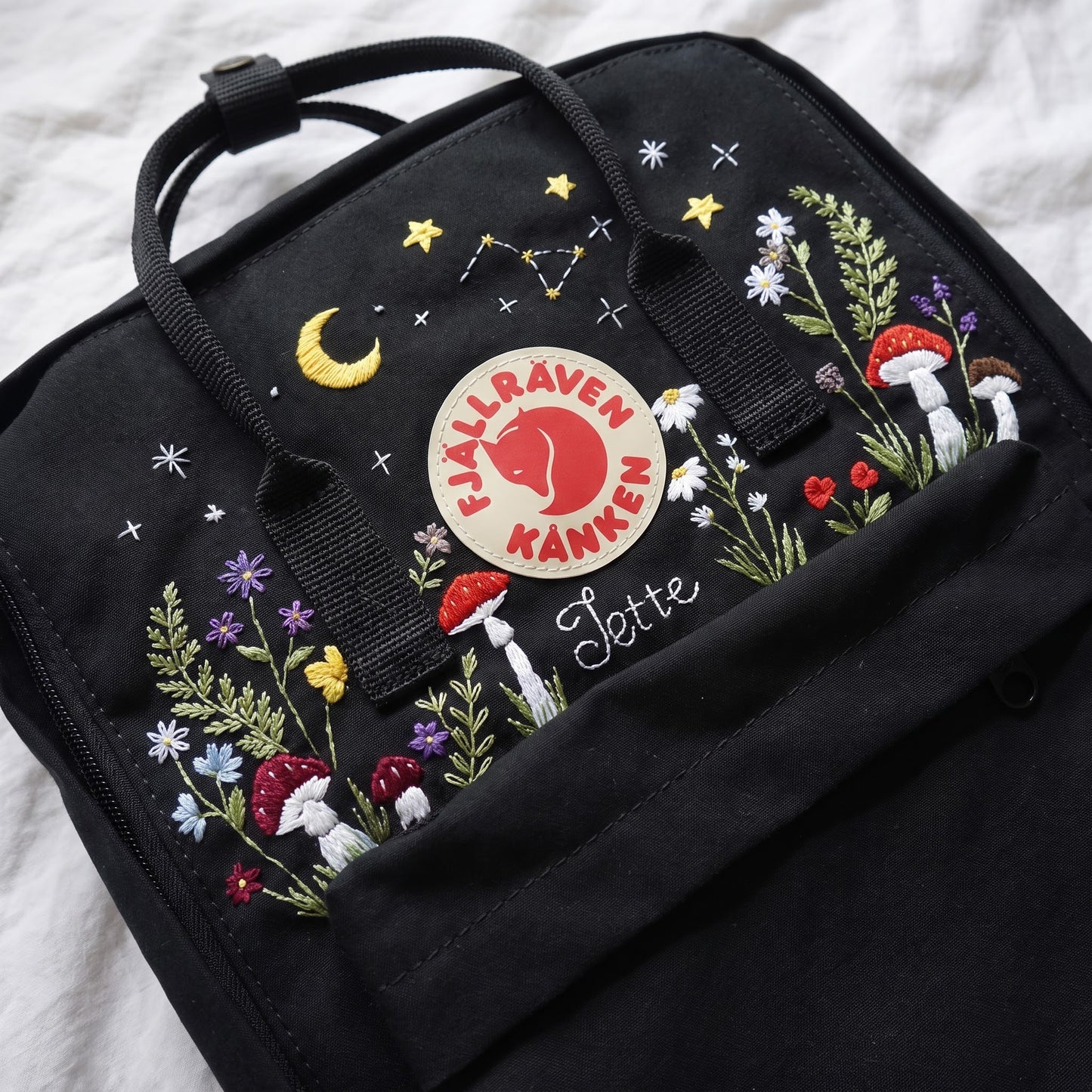 Fjallraven Kanken Backpack Embroidered with Mushrooms and Wildflowers | Mushroom & Floral Design Backpack | Personalized Custom Kanken