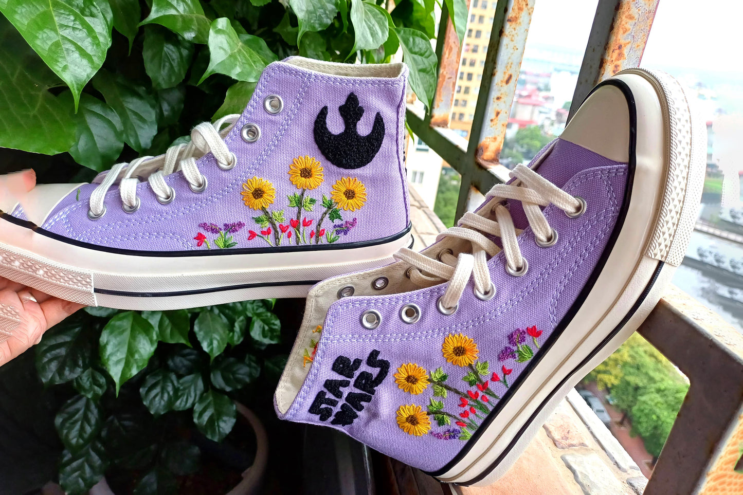 Custom Converse Chuck Taylor Embroidered Star Wars/Converse Chuck Taylor 1970s Custom Floral Embroidery Star Wars