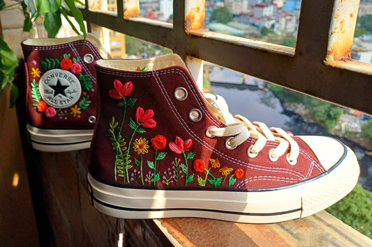 Converse Custom Flower Embroidery/ Chuck Taylor Converse Women's