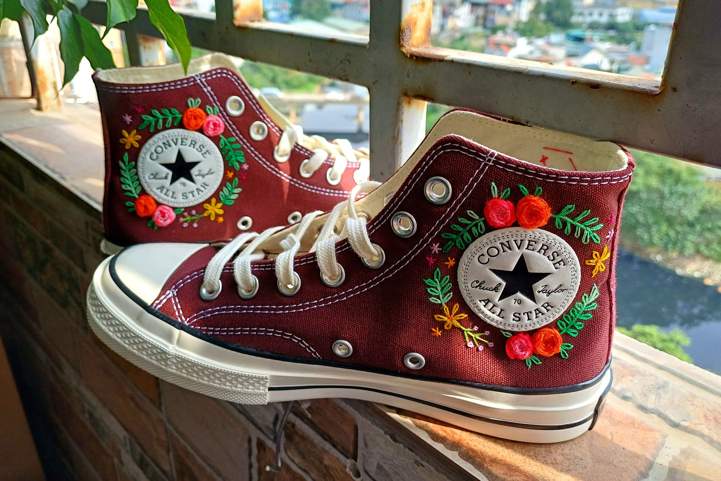 Converse Custom Flower Embroidery/ Chuck Taylor Converse Women's