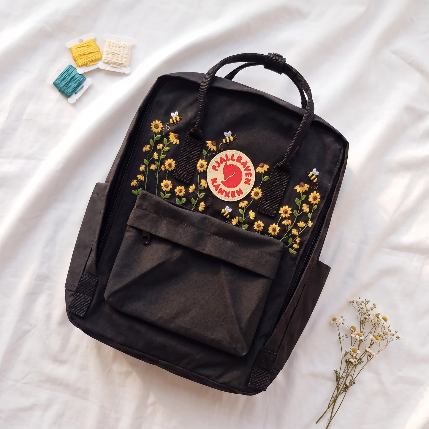 Personalized Fjallraven Kanken Sunflower Backpack | Embroidered Wildflower & Bee Kanken Bag | Handmade Floral Backpack | Garden Lover Gift